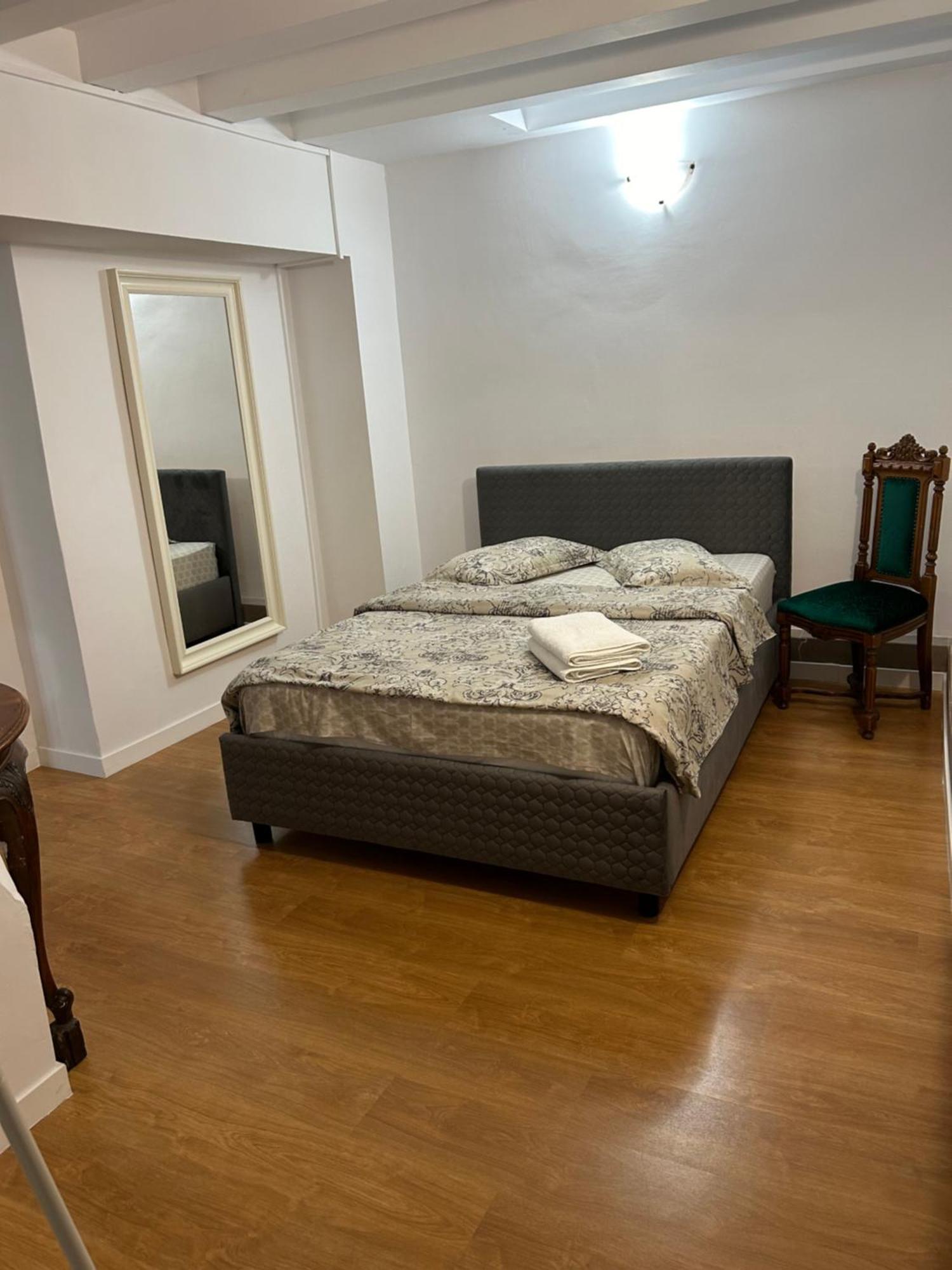 Romana Boutique Bukarest Eksteriør billede